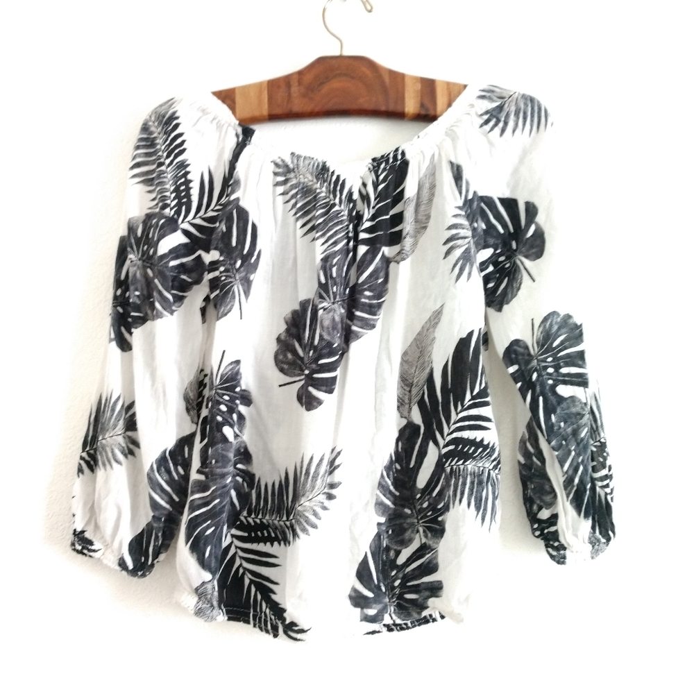Old Navy Peasant Blouse Off Shoulder White Black Leaf Floral Print XS Chest 36" - Picture 5 of 5